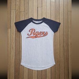 Detroit Tigers raglan Blue And White Pin Striped T Shirt